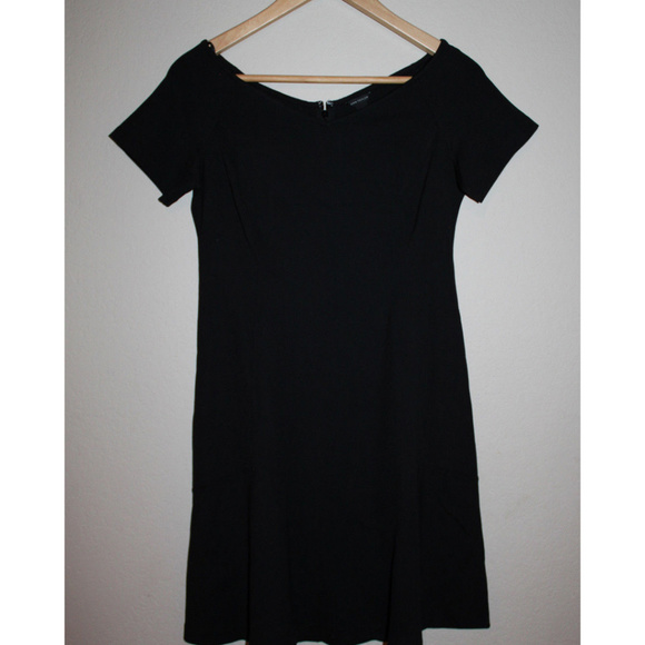 ANN TAYLOR Wide V Neck Ponte Flare Professional Work Little Black Dress LBD - Picture 2 of 3
